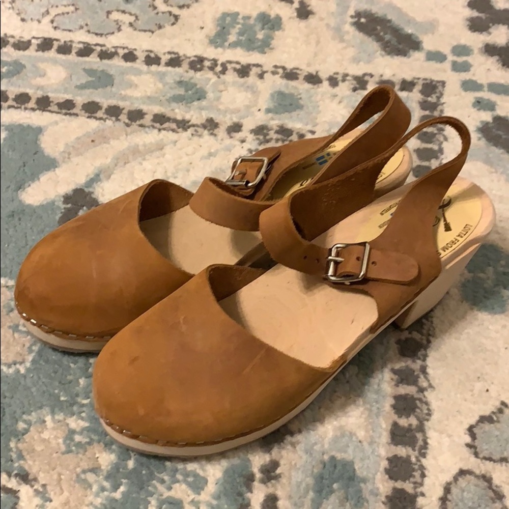 Lotta’s Clogs